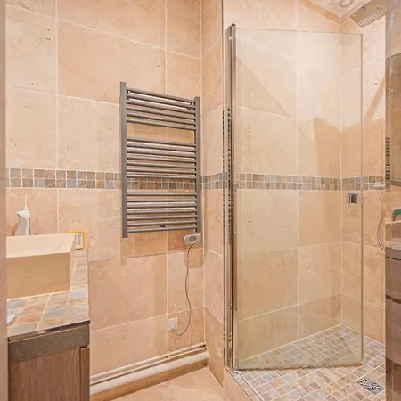 Near The Historic Center Of Appartement
