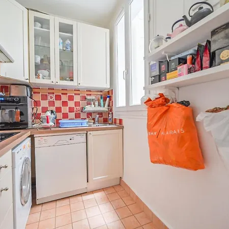 Apartment Near The Historic Center Of Paris